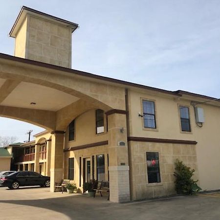 Pinn Road Inn And Suites Lackland Afb And Seaworld San Antonio Exterior foto